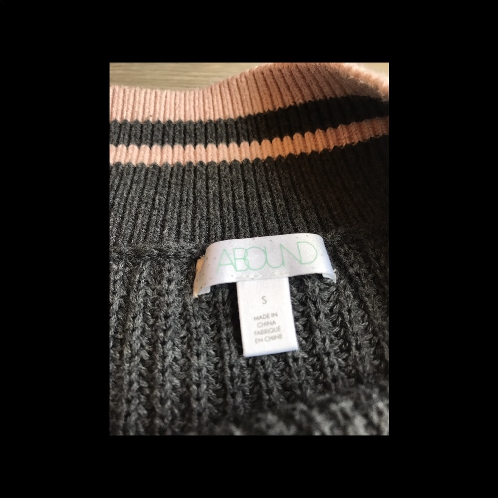 Sweater - Picture 3 of 3